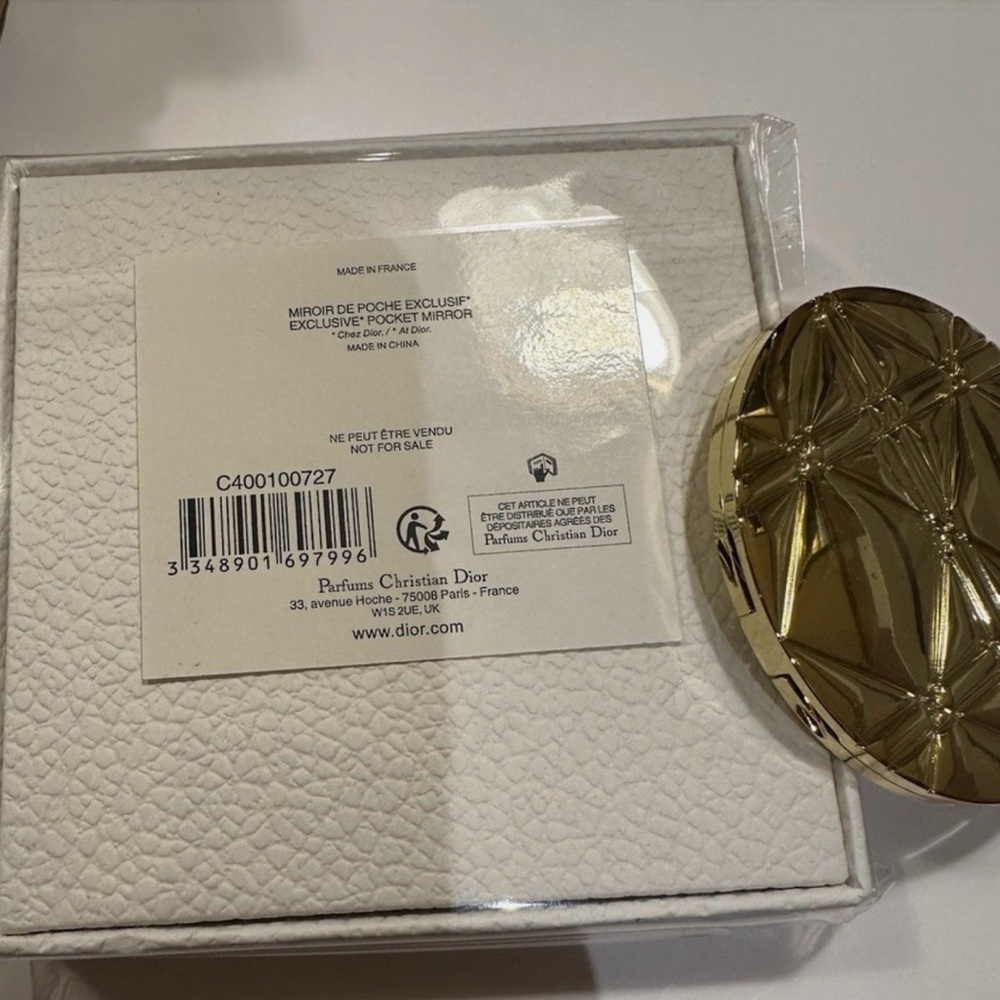 Dior Gold Metal Compact Mirror. NEW/SEALED/LABELED in original couture box GWP - Picture 4 of 9